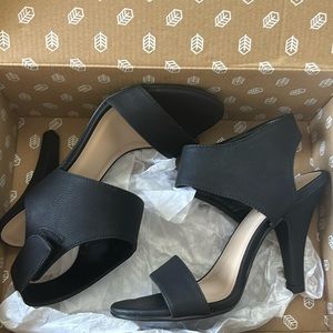 Beautiful casual heels!